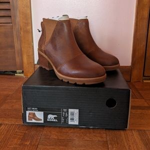NWT Sorel Cate Chelsea Boot